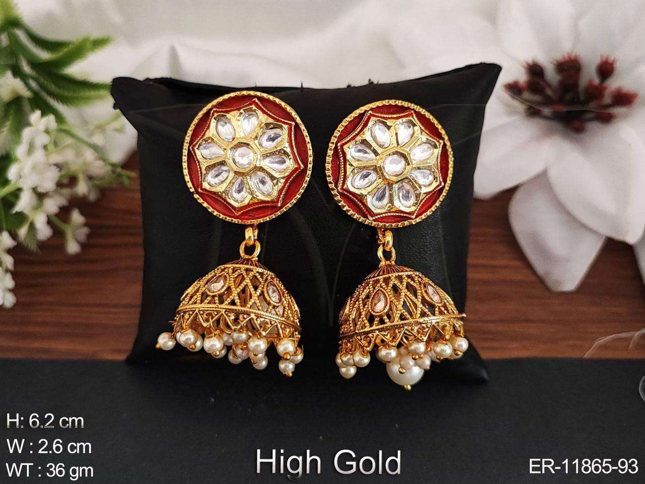 สีขาวทับทิม