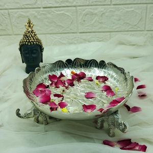 Urli en métal à finition antique avec support pour la décoration de la maison royale et le style de décor de festival indien traditionnel - Product Image 5