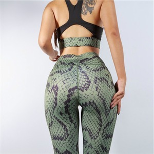 Ensemble de Yoga de couleur verte 2 pièces pour femmes Fitness Gym Sportswear Workout Sport Fashion ensembles de yoga à séchage rapide ensembles de Yoga en gros - Product Image 6