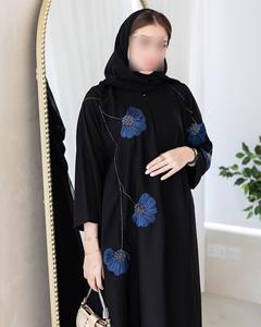 Abaya Larga de Satén de Lujo Personalizada al por Mayor, Ropa Islámica de Seda de Alta Calidad para Mujer, Antiarrugas, Mangas con Volantes Hechas a Mano, Talla Única - Product Image 4