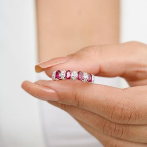 Producto más vendido de anillo de compromiso de media eternidad de rubí y diamante de corte ovalado natural 100% en oro amarillo sólido de 18K - Product Image 4