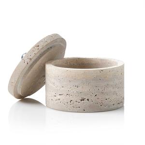 Jarra de almacenamiento de piedra travertino hecha a mano con tapa redonda elegante que ofrece textura natural, construcción duradera y elegancia minimalista. - Product Image 3