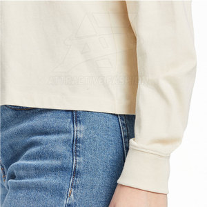 Custom Design Low MOQ Women Boxy Hoodie Soft Cotton <b>Blend</b> Women Boxy Hoodie Durable Casual Outfit Collection - Product Image 6