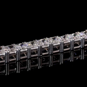 Bracelet tennis taille princesse en or blanc 14K avec diamants cultivés en laboratoire - Product Image 3