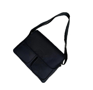 Bolso bandolera de un solo hombro de poliéster de alta calidad Unisex cierre de cremallera logotipo personalizado hilo estilo de moda hecho Vietnam - Product Image 1
