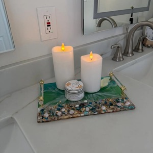 Bandeja de resina azul con pétalos de flores de piedras y bandeja decorativa hecha a mano con purpurina para decoración de mesa y uso de regalos de la India - Product Image 4