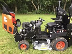 Cortacésped eléctrico Kioti de 125cc, caja de césped eléctrica, mango telescópico eficiente de grado Industrial DIY de 4 tiempos para corte de césped, 2024 - Product Image 6