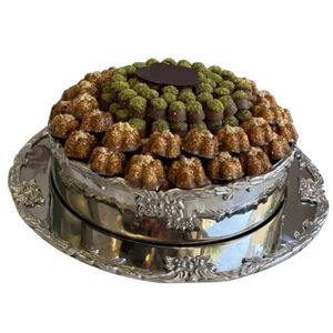 Cuenco para servir de chocolate y nueces de diseño elegante, soporte para postres dulces, cuenco decorativo de Metal para cualquier evento o regalo festivo - Product Image 2