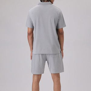 Conjunto de pantalones cortos deportivos informales de verano para hombre, camisetas y pantalones cortos de algodón y poliéster con logotipo personalizado para actividades al aire libre - Product Image 2