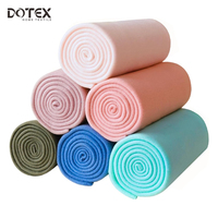 Fabricant vente en gros personnalisé 100% polyester pleine grandeur polaire tricoté couverture écologique dans votre choix de couleur