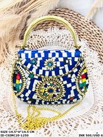 Sac à main exclusif pour dames en métal mosaïque pochette sac à main de soirée avec poignées en laiton élégantes et serrure Kunda