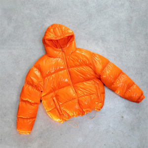 Chaqueta acolchada de invierno de alta calidad para mujer 2025, chaqueta acolchada transpirable con capucha, estampado de logotipo personalizado, chaqueta acolchada de invierno con relleno de algodón - Product Image 1