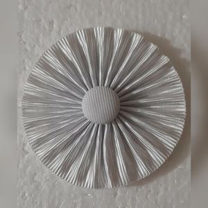 Rosette de Régalia Maçonnique. C'est généralement une coquille de drapeau italien tricolore, une rosette décorative du drapeau italien. - Product Image 2