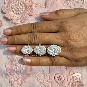 Anillo de Compromiso Solitario con Diamante Moissanita Ovalado Grande, Oro Sólido de 10K-14K, Certificado IGI, Elegante Regalo para Ella - Product Image 3