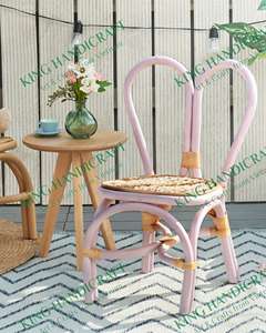 La silla ligera de ratán natural para niños con respaldo para uso en interiores y exteriores agrega encanto a la sala de estar - Product Image 2