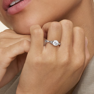 แหวนหมั้นเงินสเตอร์ลิง925ที่ได้รับแรงบันดาลใจจากวินเทจแหวนเพชรโมอิสชั้นดีดีไซน์แบบ milgrain โบราณ - Product Image 2