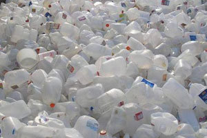 Déchets de bouteilles de lait en HDPE blanc lavé pour le moulage et les applications de fibres, emballés en balles - Product Image 4