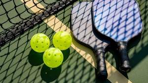 ลูกบอลพิคเกิลบอลแบบ40รู26รูสำหรับฝึกกีฬางานตามสั่ง - Product Image 3