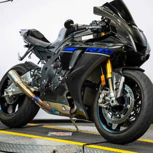 NEW GOOD LOOKING 2024 YZF R1M Ultimate Superbike with Cutting <b>Edge</b> Technology Precision Engineering - Product Image 1