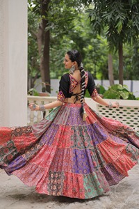 Magnifique imprimé en coton avec broderie Gamthi Lehenga Choli Indian Expoert et approvisionnement au taux le plus bas - Product Image 5