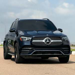 Toit Starlight Gle350 Merc-edes-Benz 2021 propre et impeccable - Product Image 1