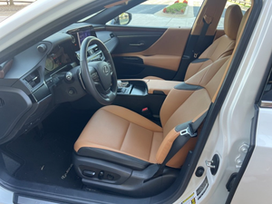 Certifié 2024 Lexus ES 250 Premium Package Berline de luxe d'occasion Ultra Luxe Conduite à gauche pour Conduite à droite Véhicule à vendre - Product Image 3