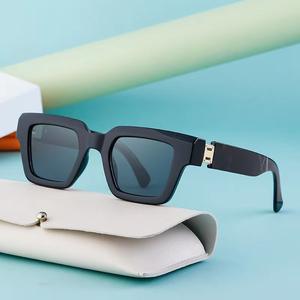 Prêt Stock élégant épais forme carrée cadre UV Protection solaire lentille <span class=keywords><strong>lunettes</strong></span> de soleil montures de <span class=keywords><strong>lunettes</strong></span> lunette de soleil <span class=keywords><strong>tendance</strong></span> 2024 - Product Image 1