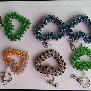 Porte-clés en forme de cœur perlé - Product Image 3