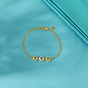 Pulsera de Moda con Dijes Curvos y Esquinados en Oro para Mujer - Product Image 1