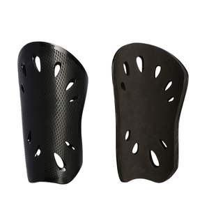 Protège-tibias de football avec logo personnalisé avec coque en PP durable et support respirant pour les matchs et l'entraînement de football - Product Image 3