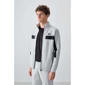 Conjunto Deportivo Informal para Hombre en Gris Texturizado, Corte Estándar con Diseño Bordado y Transpirable - 85248 - Product Image 4