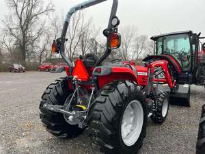 Tracteurs pour l'agriculture Tracteur de construction d'occasion Tracteur 4x4 Mini Farm 4wd Compact Massey Ferguson Tracteur - Product Image 4