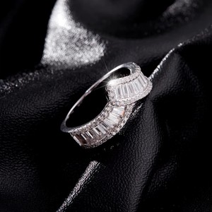 วงบั้งที่ทับซ้อนกัน925เงินแท้ Moissanite Baguette และตัดเพชรกลมเสน่ห์แหวนวันเกิดเครื่องประดับสำหรับเป็นของขวัญในงานเลี้ยง - Product Image 4