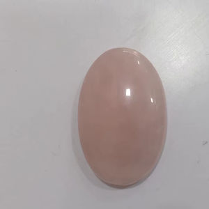 หินคริสตัลธรรมชาติรูปไข่ สีชมพู หินควอตซ์ขัดเงา หินคริสตัลขัดเงา หินโรสควอตซ์ ลด 20% พร้อมของแถม - Product Image 2