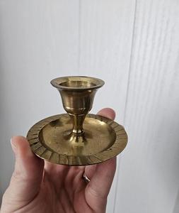 Porte-bougie en laiton de qualité supérieure avec des motifs vintage uniques et une fabrication de haute qualité pour les spécialistes de la décoration intérieure - Product Image 6