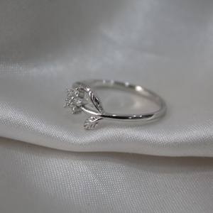 Venta al por mayor 925 plata esterlina Cubic Zirconia flor anillo joyería fina para regalos de fiesta de las mujeres - Product Image 3