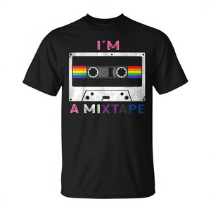 ฉันคือมิกซ์เทป เกนเดอร์ฟลูอิด ไพรด์ แฟล็ก เอไลจ์เซนต์ คิวทีเอ็ม ยู เรโทรเสื้อยืดผู้ใหญ่แบบยูนิเซ็กส์แขนสั้นคอกลมพิมพ์ลายดิจิตอล - Product Image 2
