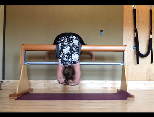 Grand support de yoga pour cheval à chevalet, accessoire de yoga en bois robuste, idéal pour la pratique du yoga thérapeutique - Product Image 6