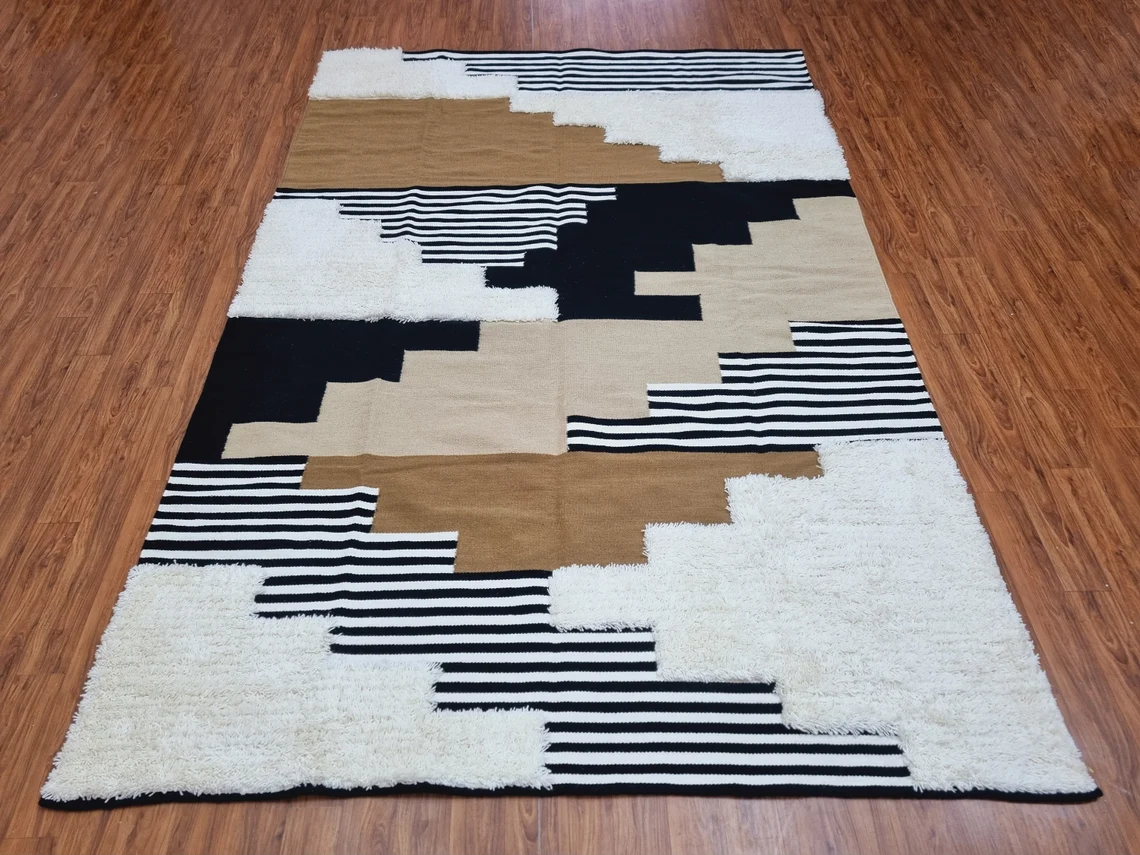 Identique à l'image