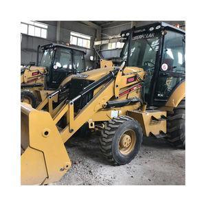 JCB 4CX chargeuse-pelleteuse premium machine agricole robuste durable design compact moteur diesel fiable pour l'excavation - Product Image 6