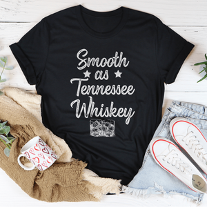 เสื้อยืด Tennessee Whiskey ทำจากผ้าฝ้ายออร์แกนิค 100% เนื้อผ้าเจอร์ซีย์เรียบเนียนและอัดแน่น พิมพ์ลายโลโก้ น้ำหนักผ้า 220 กรัม - Product Image 1