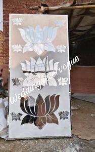 แพลตฟอร์มเวทีงานแต่งงานของเจ้าสาวพร้อมฉากหลังกระจกตกแต่งติดตั้งอย่างมีสไตล์สำหรับการต้อนรับในพิธีแต่งงาน - Product Image 2