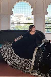 VISHNU K DESIGNS TD-6104 Vestido indio de punto de poliéster y rayón con bordado de lentejuelas, traje de manga larga con pantalón y dupatta - Product Image 3