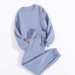 Logo personnalisé pour femmes Gym Fitness Sportswear Jogger Style pantalons de survêtement Yoga chemise pantalon court ensemble de sweat-shirt - Product Image 3