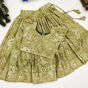 Lehenga Choli Shoryam Fashion Mehandi Bandhani para Niñas |   Traje Tradicional Étnico Indio para Niños, Completamente Cosido, para Bodas y Fiestas - Product Image 3