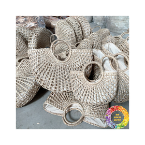 Bolso de mano de paja de algas marinas duradero tejido a mano con bolsillo interior, ideal para viajes de vacaciones de verano y salidas diarias al aire libre - Product Image 1