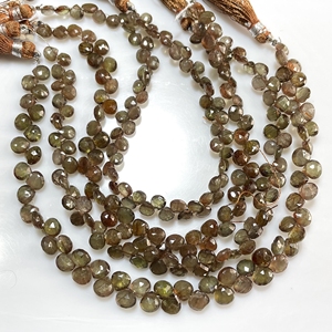 Perles de briolette en forme de coeur à facettes andalousite perles brunes de qualité fine pour bijoux en gros - Product Image 1