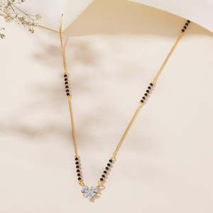 สร้อยคอประดับลูกปัดลายดอกไม้สีทองทันสมัยแบบมังกัลสุตร - Product Image 1