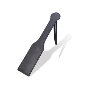 Paddle en cuir sexy à prix bas, vente chaude, offrant une texture lisse en cuir et une forme de paddle équilibrée pour la vente en ligne - Product Image 1