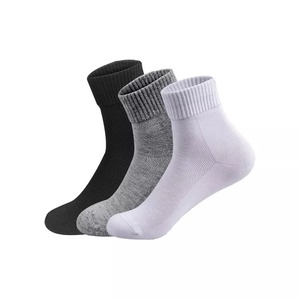 Calcetines antideslizantes y transpirables para hombre y mujer, calcetín deportivo de algodón, de tubo corto, personalizado por maxiwear - Product Image 1